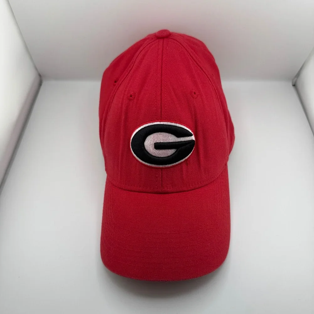 Nike Team Georgia Bulldogs Hat Unisex OSFM Red Excellent Embroidered Logo Cap